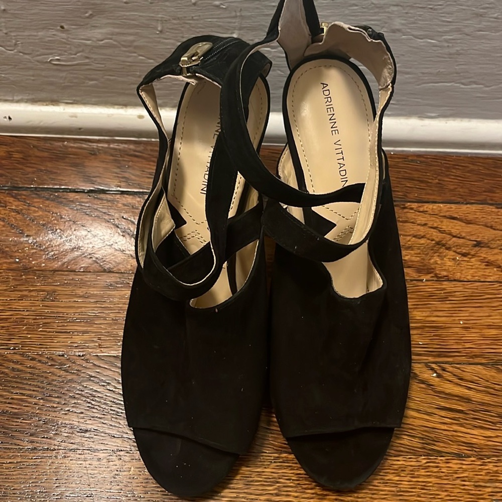 Zapatos Adrienne Vittadini